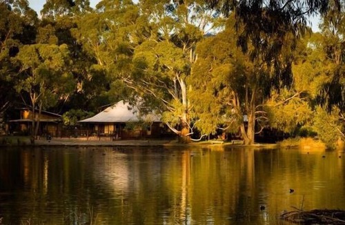 Dixons Creek Bed & Breakfast | The Burrow at Wombat Bend B&B