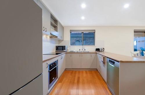 Burwood House | The Burwood Cottage Comfort & Convenience