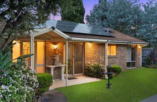 Burwood House | The Burwood Cottage Comfort & Convenience