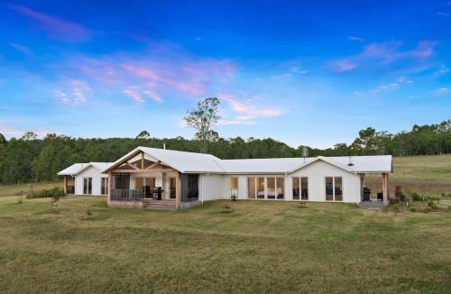 Lovedale House | The Chardonnay Villa at Molly Morgan Wines
