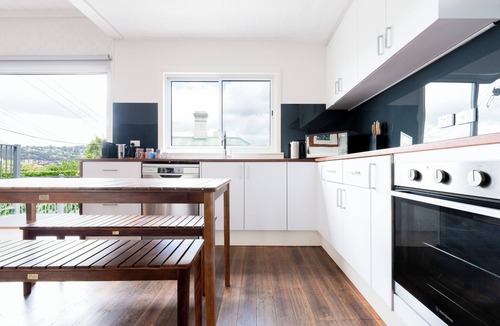 Launceston CBD House | The City Nook | Parking & Wifi