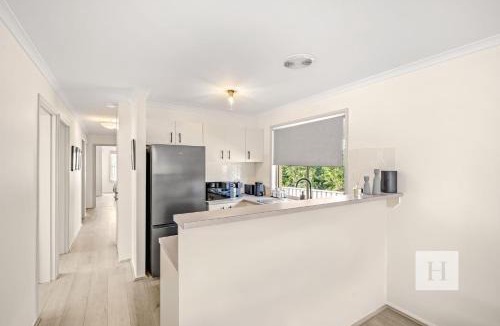 Lake Munmorah House | The Coastal Hideaway