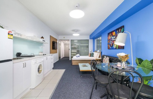 Darwin City Centre Apartment | The Complete Studio | King Bed | Kitchen Laundry