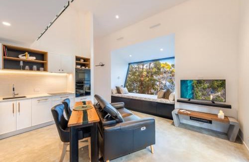 Adventure Bay Cabin | The Cottage at East Cove - Adults Only Luxury Coastal Retreat, Bruny Island