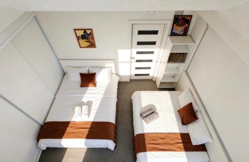 Milsons Point Apartment | The cottage beside the harbor bridge