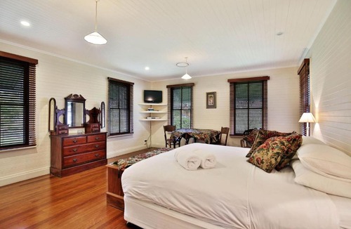 Berry House | The Cottage - By Berry Getaways
