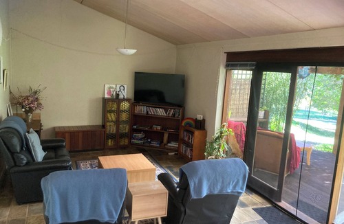 Margaret River Cottage | The country cottage Close to town. Family friendly and pet friendly.