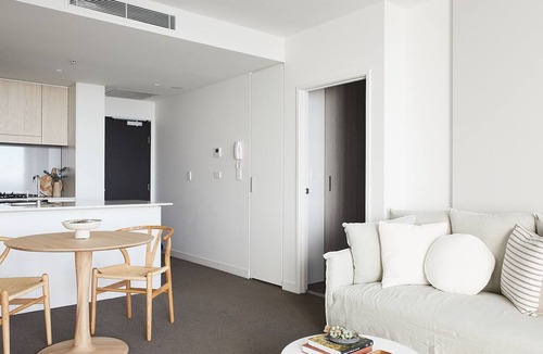 Newcastle Apartment | The Cove - one bedroom apartment overlooking Newcastle Beach