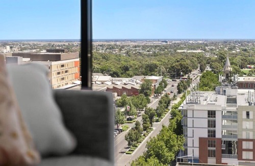 Adelaide Central Business District Apartment | The cozy 1BR Adelaide CBD Apt - Walkable - WiFi