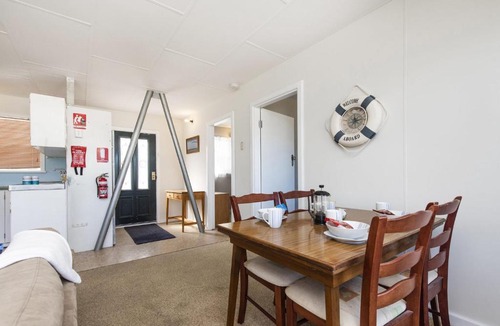 Lancelin House | The Cray Pot - Centre of it all