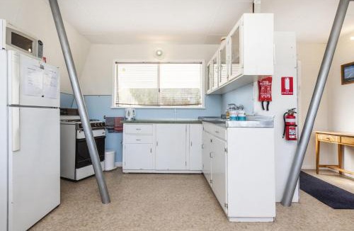 Lancelin House | The Cray Pot - Centre of it all