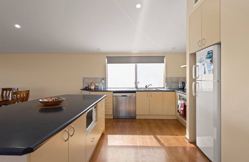 Lake Wangary House | The Curly Seahorse - Fantastic, affordable holiday home for large groups