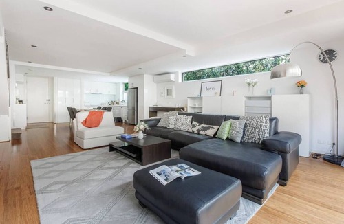 Caulfield North Apartment | The Dandy Relaxed Living near St Kilda Beach and CBD