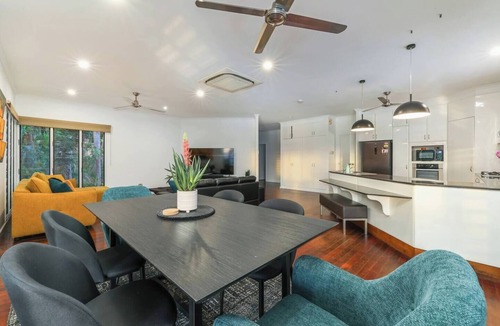 Cullen Bay House | The Deck House Cullen Bay with Infinity Pool