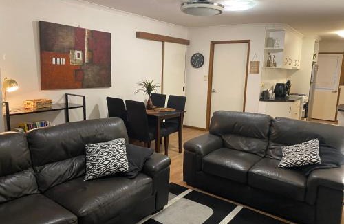 West Wodonga Apartment | The Den on Diamond Drive