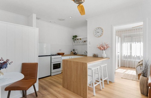 Henley Beach Apartment | The Driftwood - Explore the Beach Life at Henley