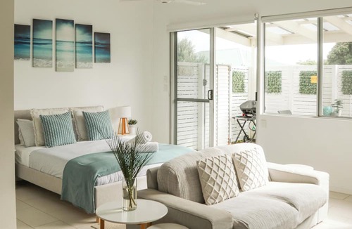 Prevelly Apartment | The Dunes - Peaceful Studio Hideaway Near the Ocean