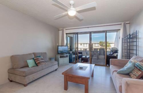 Fingal Bay Apartment | The Dunes Two bedroom apartment overlooking pool