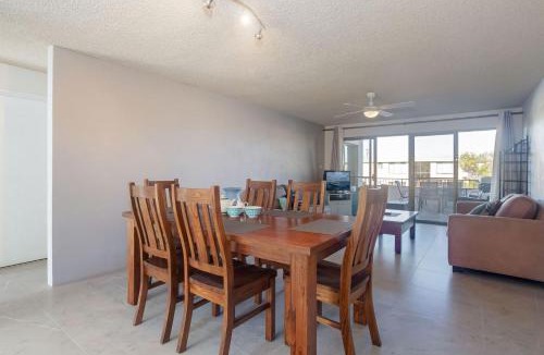 Fingal Bay Apartment | The Dunes Two bedroom apartment overlooking pool