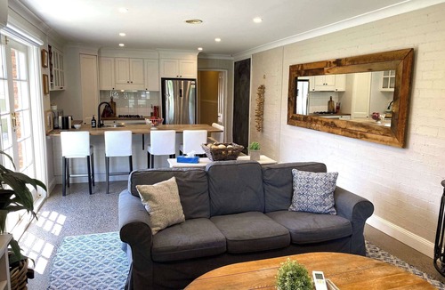 Glenroi House | The Edward Townhouse 153 | Tastefully Styled
