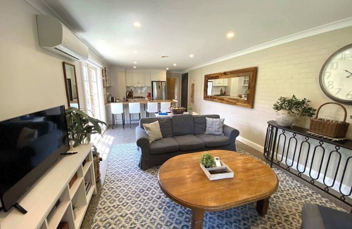 Glenroi House | The Edward Townhouse 153 | Tastefully Styled
