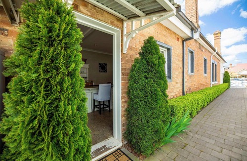 Glenroi House | The Edward Townhouses 155 & 157