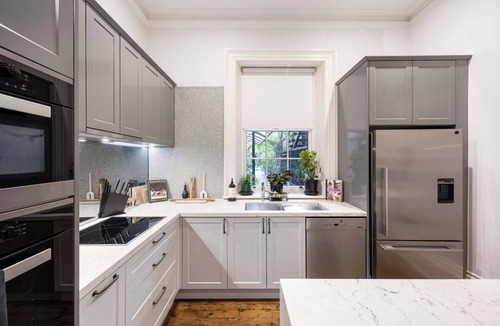 Fitzroy Apartment | The Empress | Direct Access Carlton Gardens