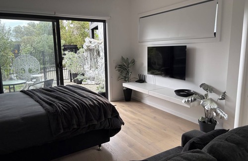 Cape Woolamai Apartment | The Enchanted Studio - New 1 Bedroom Coastal Stay