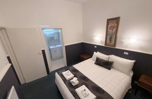 Lakes Entrance Hotel | The Esplanade Motel