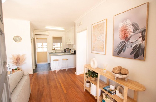 Torquay House | The Espy - Torquay Beach on your doorstep