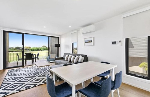 Torquay House | The Fairway Club 16