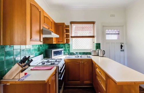 Albert Park Apartment | The Gables Stylish Victorian Beachfront Abode