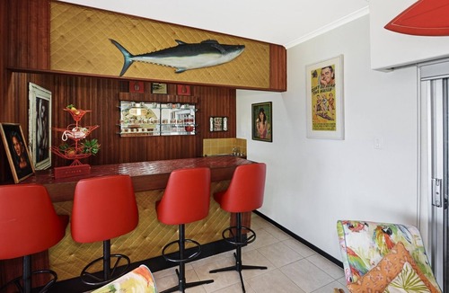 Copacabana House | The Glade Copacabana - Views & Location