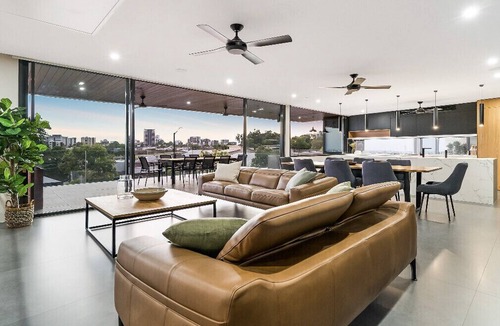 Darwin House | The Glass House