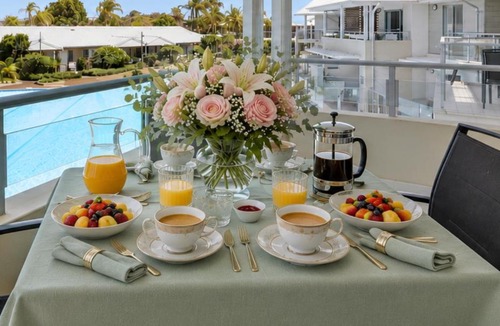 Salamander Bay Apartment | The Golden Palm - Luxury Renovated Resort 2 Bedroom Apartment