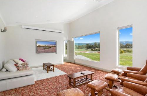 Pomonal Villa | The Grand Manor