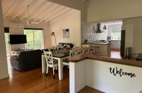 Noojee Apartment | The Grandview Retreat, Riverside Farmstay Escape