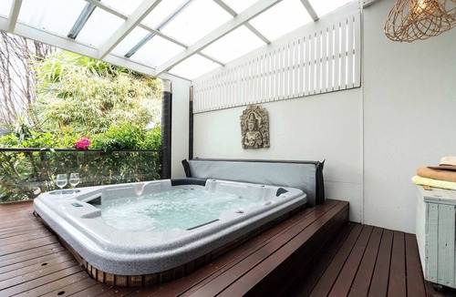 Barwon Heads House | The Greenhouse - Spa & Fire - Pet Friendly