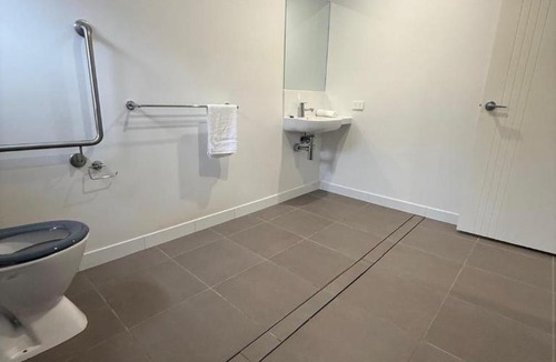 Grovedale House | The Grove House -Ideal for Families & large groups