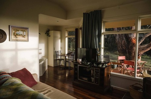 Hordern Vale Cottage | The Guesthouse at Cape Otway Homestead