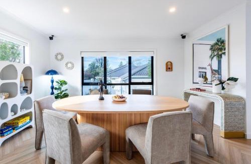 Frankston House | The Haven House Serene Family Retreat