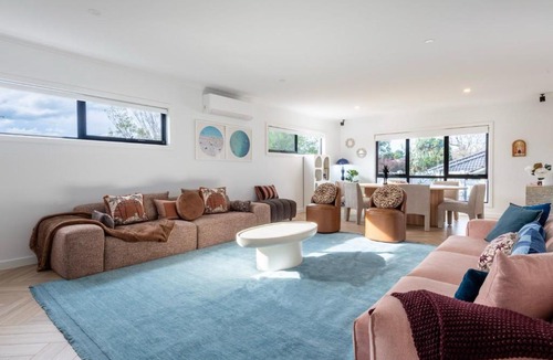 Frankston House | The Haven House Serene Family Retreat