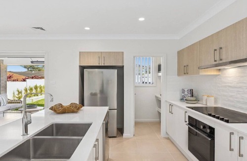 Ettalong Beach House | The Haven, TOP NOTCH