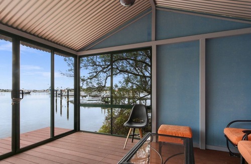 Kalimna House | The Hide Away | Scenic Waterfront Escape