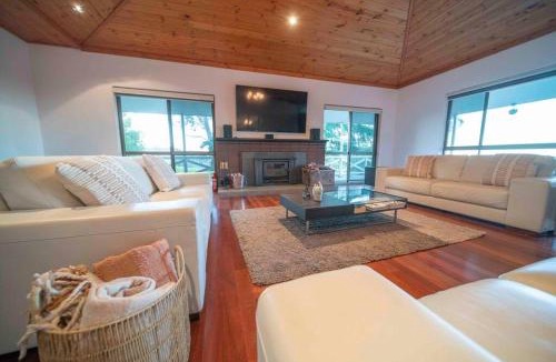 Jutland House | The Hideaway by Gatt Wines