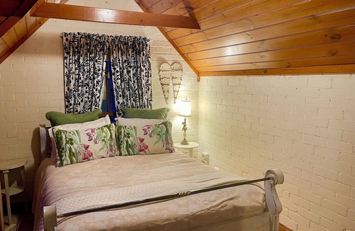 Inman Valley House | The Homestead Loft. Connect with nature and each other.