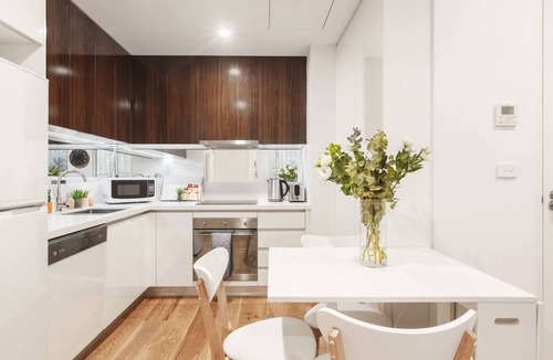 Glen Iris Apartment | The Ivory Well connected Suburban Seclusion