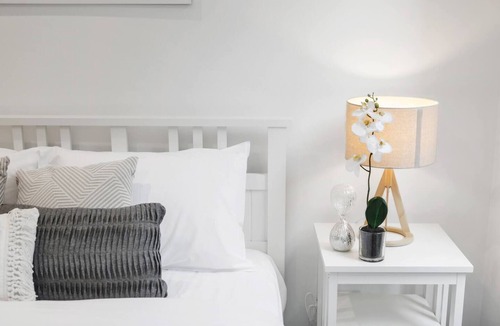 Glen Iris Apartment | The Ivory Well connected Suburban Seclusion