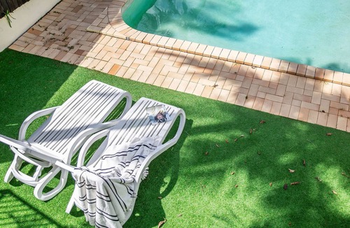 Noosa Heads Apartment | The Laguna Lodge - relax in style.