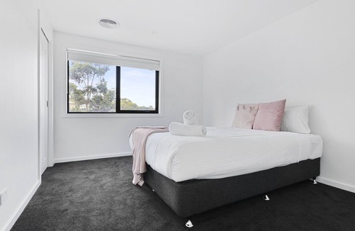 Merimbula Cabin | The Lake House: Merimbula